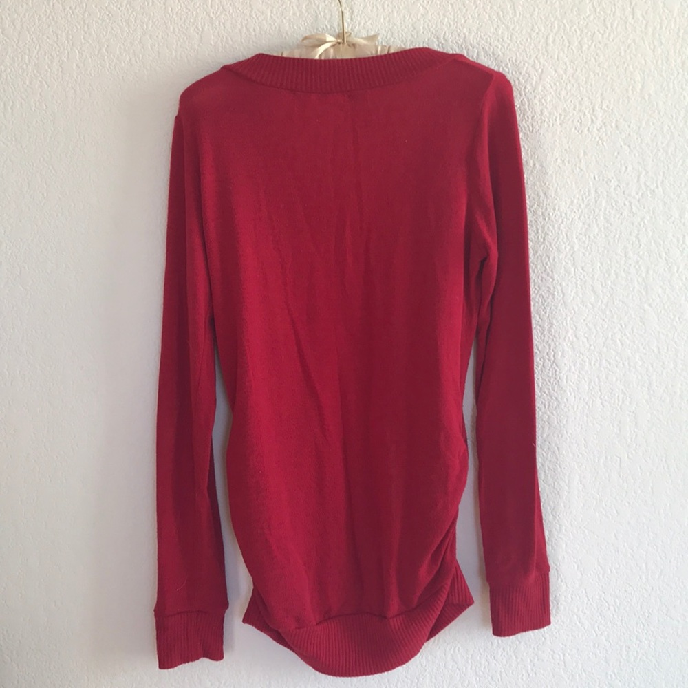 Red sweater - Picture 4 of 6